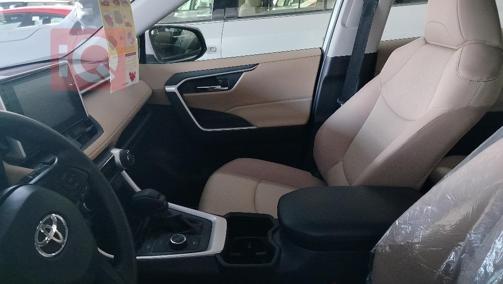 تويوتا راف 4